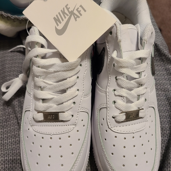 Air Force 1 - Picture 4 of 4